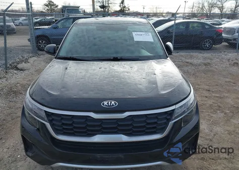 2021 Kia Seltos Lx z USA, uszkodzony, nr VIN KNDEPCAA6M7188398